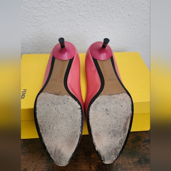 Fendi Coral Patent Leather Round Toe Kitten Heels - Picture 11 of 12